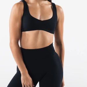 Alphalete Aura Bra